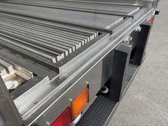 ISUZU FORWARD 2018 Image 31