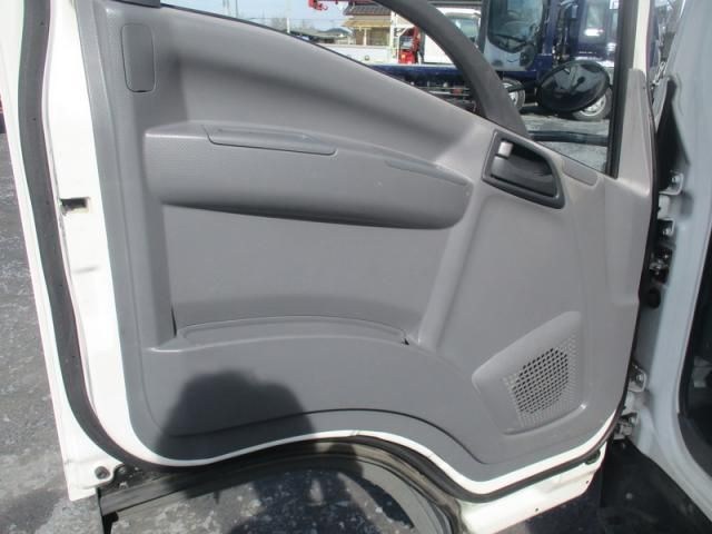 ISUZU ELF 2014 Image 31