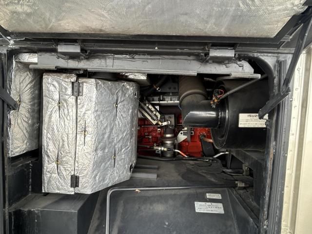 ISUZU ERGA 2001 Image 31