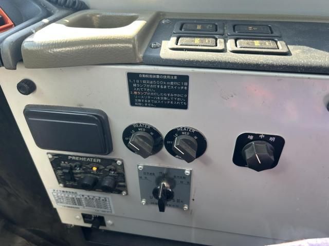 ISUZU ERGA 2001 Image 31