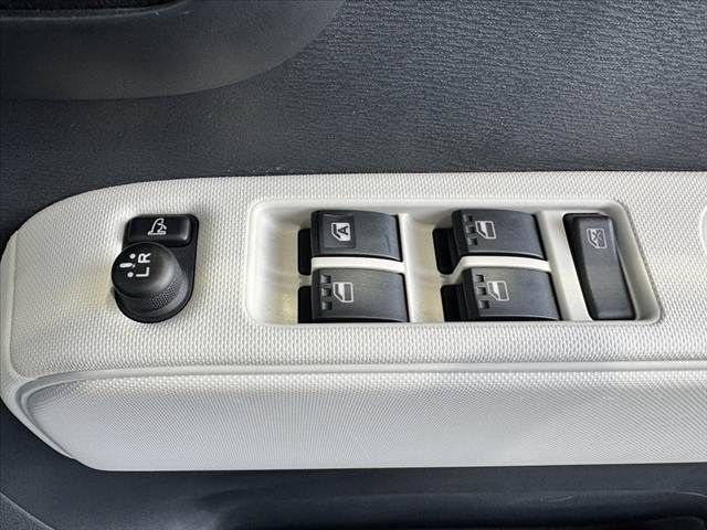 DAIHATSU MIRA COCOA 2015 Image 31