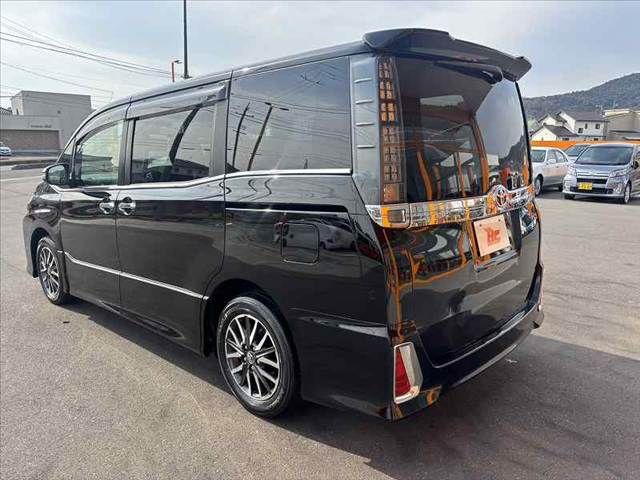 TOYOTA VOXY 2016 Image 31