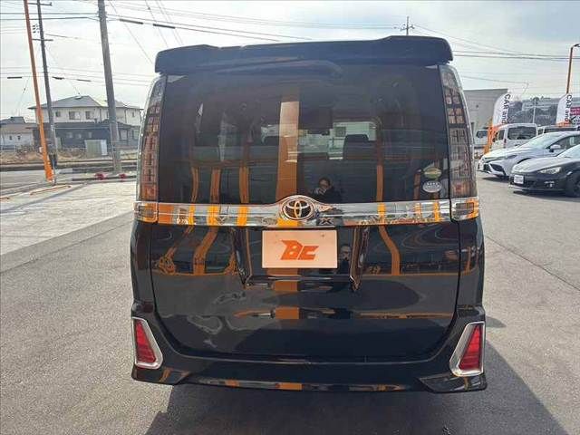 TOYOTA VOXY 2016 Image 31