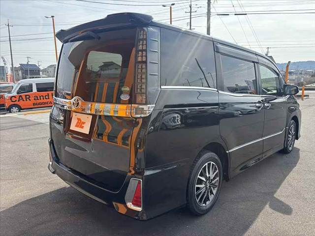 TOYOTA VOXY 2016 Image 31