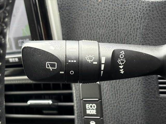 TOYOTA VOXY 2016 Image 31