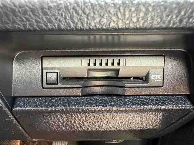 TOYOTA VOXY 2016 Image 31