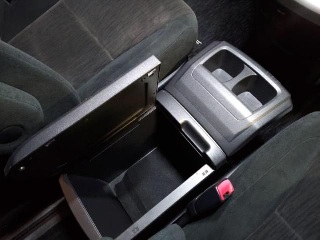 TOYOTA ALPHARD 2013 Image 31