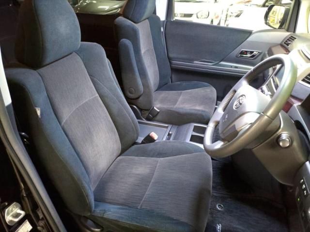 TOYOTA ALPHARD 2013 Image 31