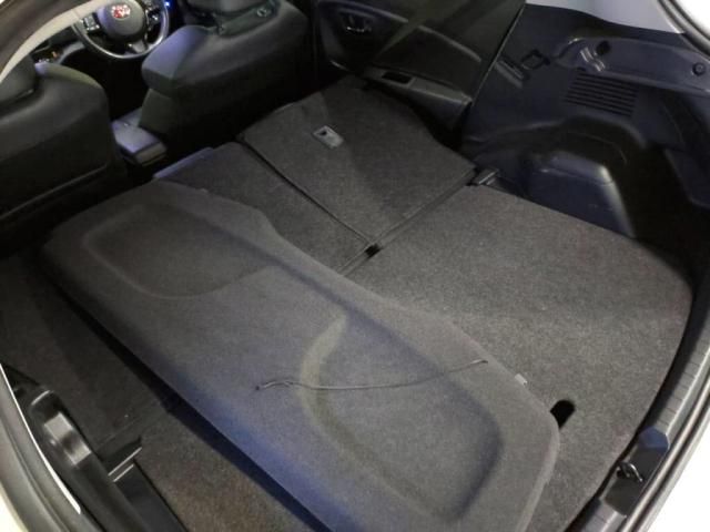 TOYOTA VITZ HYBRID 2019 Image 31