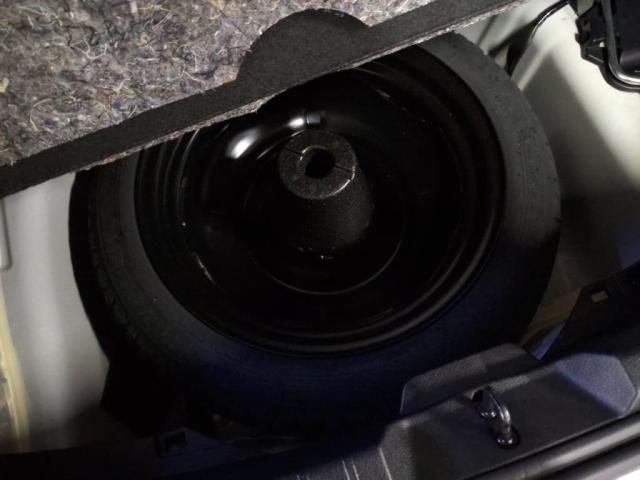 TOYOTA VITZ HYBRID 2019 Image 31