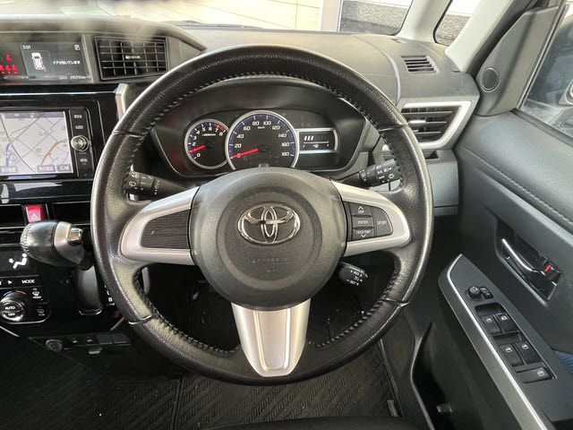 TOYOTA ROOMY 2017 Image 31