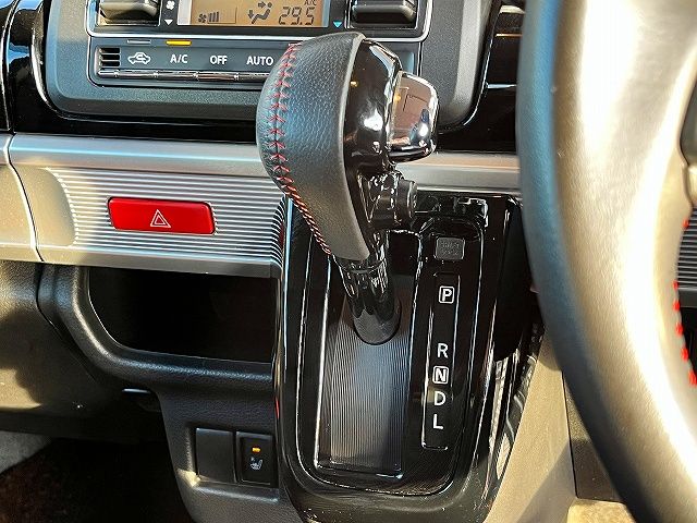 SUZUKI SPACIA CUSTOM 2019 Image 31