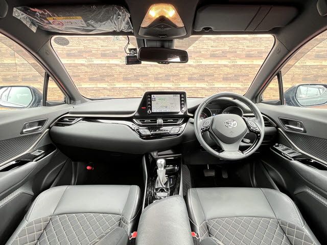 TOYOTA C-HR 2023 Image 31