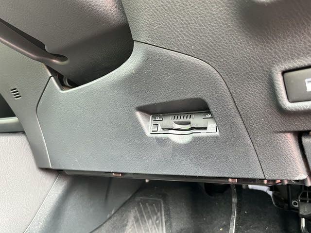 TOYOTA C-HR 2023 Image 31