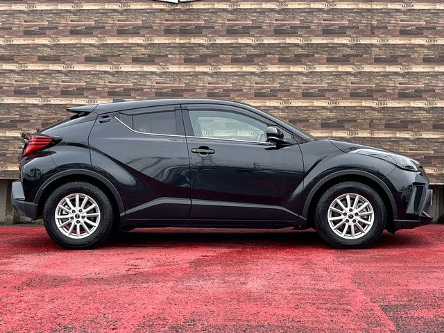 TOYOTA C-HR 2023 Image 31