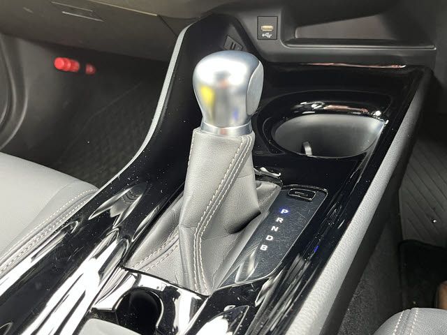 TOYOTA C-HR 2023 Image 31