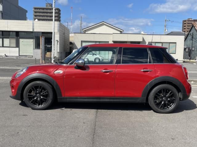 BMW MINI ONE 5DOOR 2015 Image 31