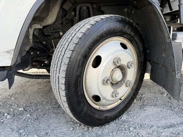 ISUZU ELF 2018 Image 31