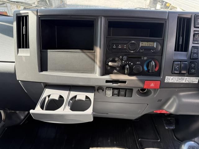 ISUZU ELF 2018 Image 31