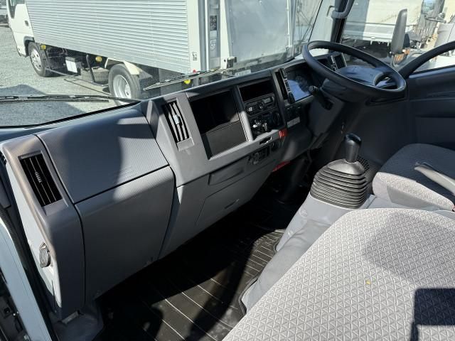 ISUZU ELF 2018 Image 31