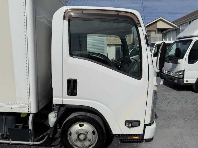 ISUZU ELF 2018 Image 31