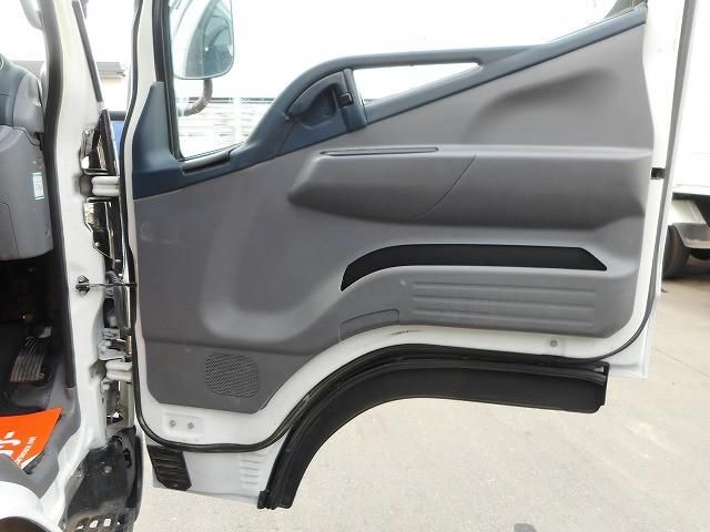 MITSUBISHI CANTER 2014 Image 31