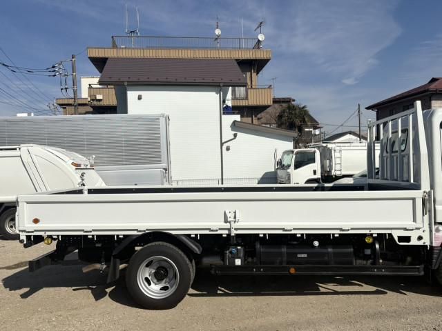 MITSUBISHI CANTER 2024 Image 31