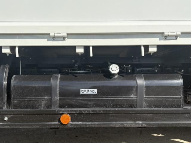 MITSUBISHI CANTER 2024 Image 31