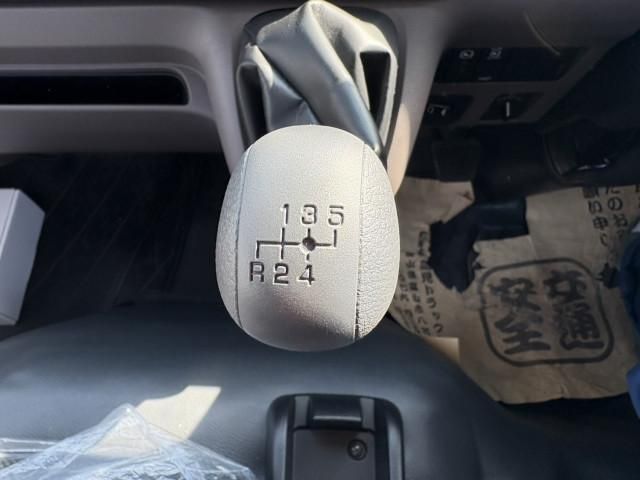 MITSUBISHI CANTER 2024 Image 31