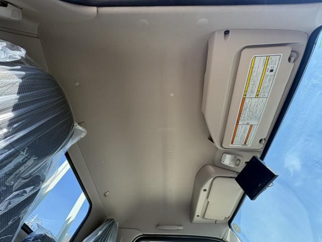 MITSUBISHI CANTER 2024 Image 31