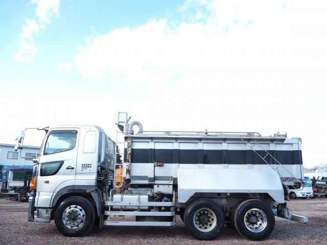 HINO PROFIA 2015 Image 31