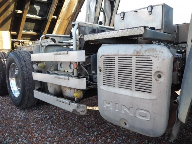 HINO PROFIA 2015 Image 31