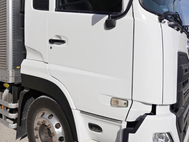 NISSAN DIESEL QUON 2017 Image 31