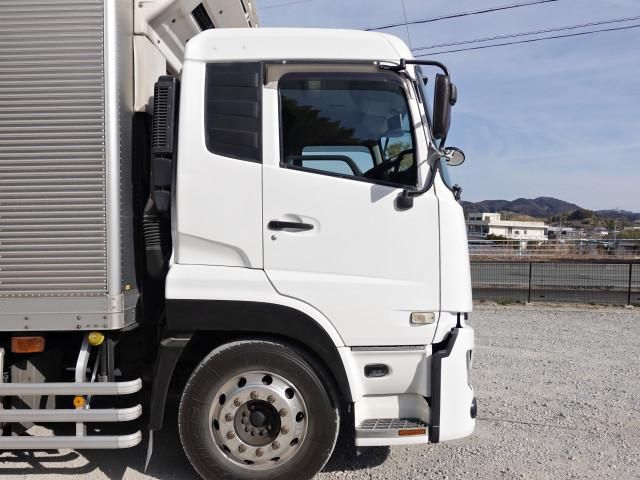 NISSAN DIESEL QUON 2017 Image 31