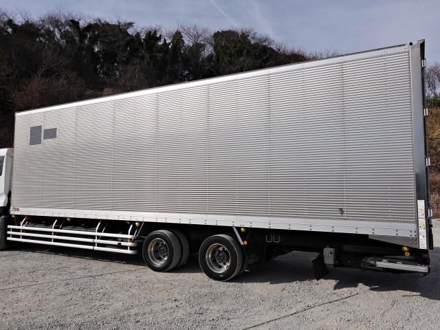 NISSAN DIESEL QUON 2017 Image 31