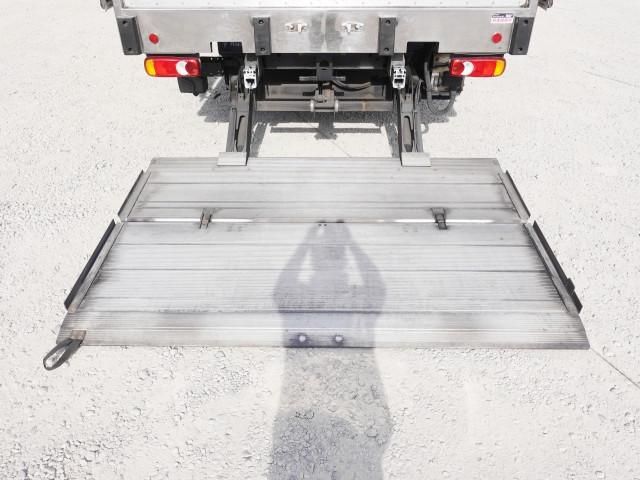 NISSAN DIESEL QUON 2017 Image 31