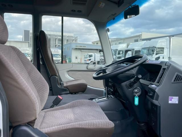 TOYOTA COASTER 2017 Image 31