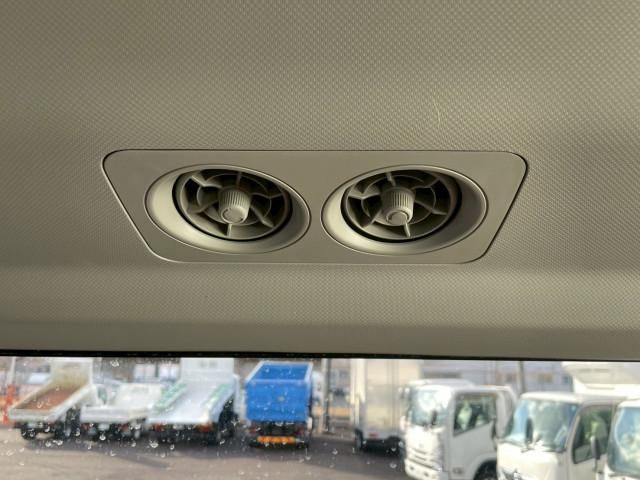 TOYOTA COASTER 2017 Image 31