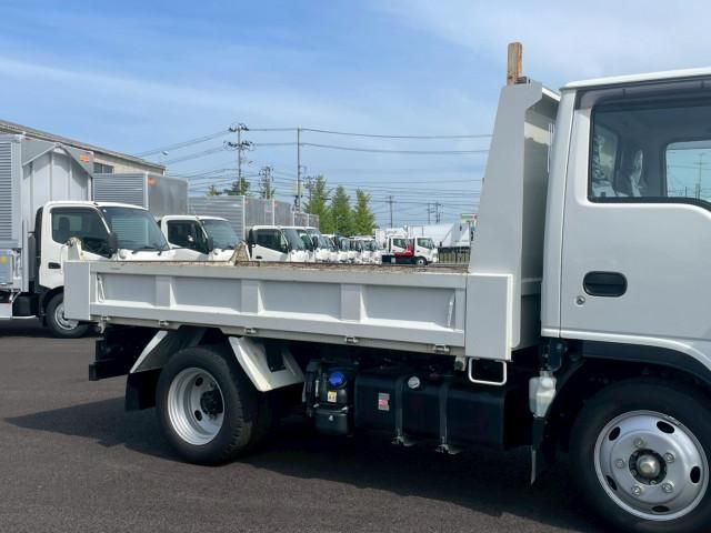 ISUZU ELF 2022 Image 31