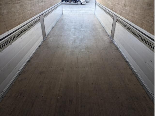 ISUZU GIGA 2025 Image 31