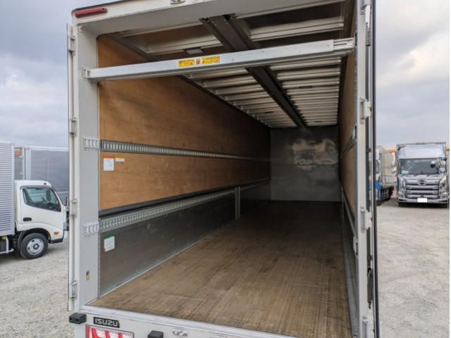 ISUZU GIGA 2025 Image 31