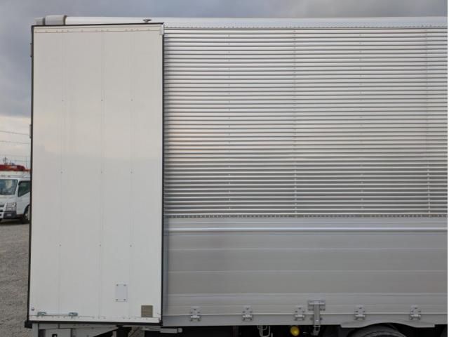 ISUZU GIGA 2025 Image 31