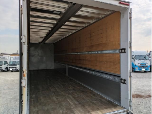 NISSAN DIESEL QUON 2020 Image 31