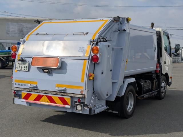 HINO DUTRO 2017 Image 31