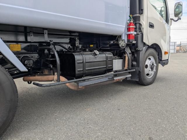 HINO DUTRO 2017 Image 31