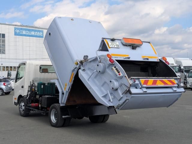 HINO DUTRO 2017 Image 31