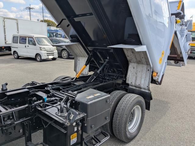 HINO DUTRO 2017 Image 31