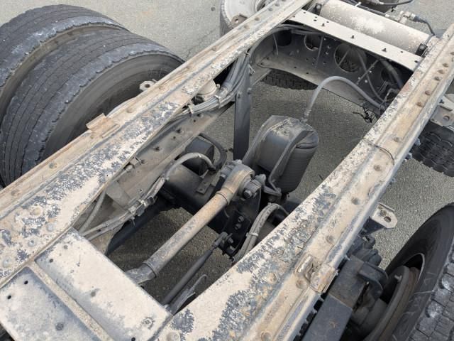 NISSAN DIESEL QUON 2015 Image 31