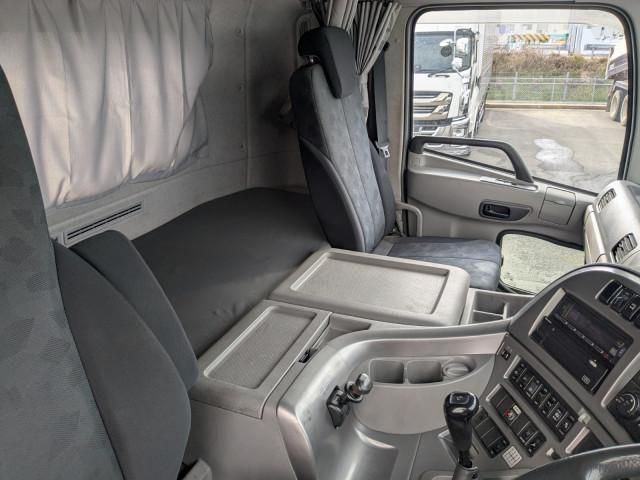 NISSAN DIESEL QUON 2015 Image 31