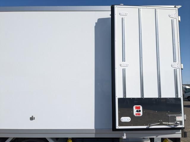 MITSUBISHI FUSOU FIGHTER 2025 Image 31